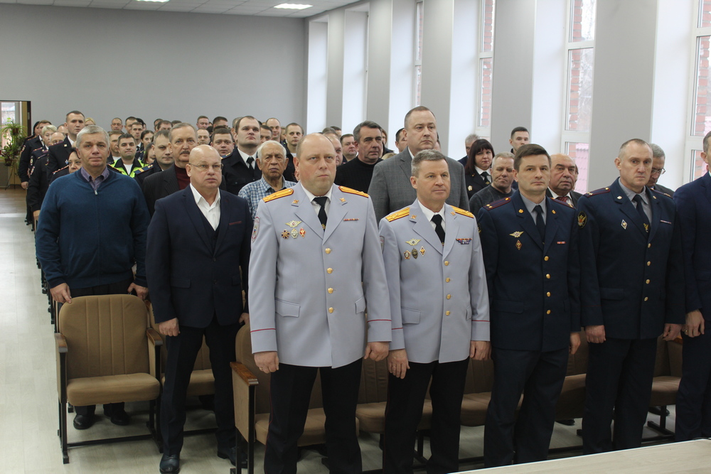 Сотрудников и ветеранов УМВД России «Серпуховское» поздравили с профессиональным праздником